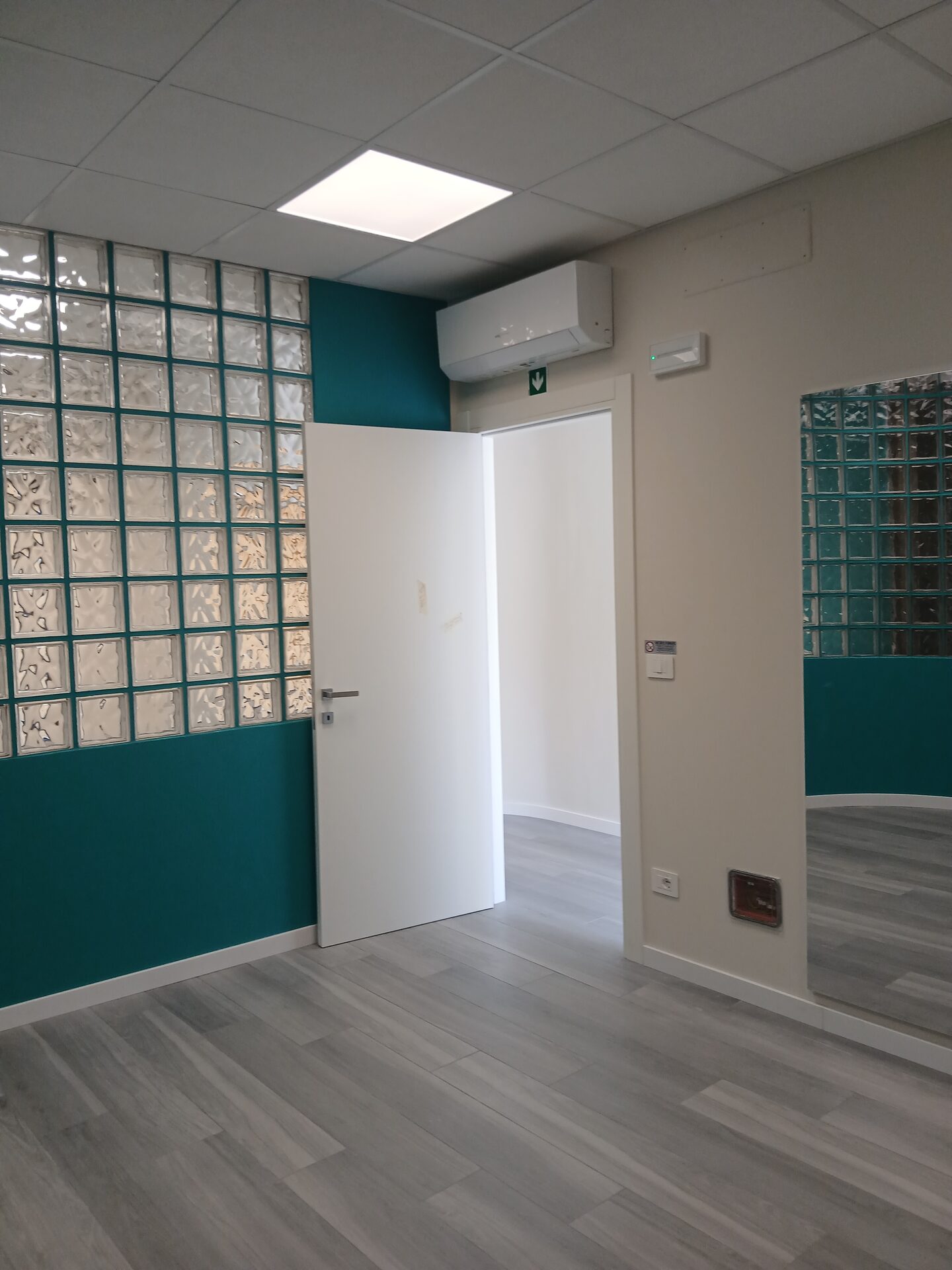 Ristrutturazione studio medico Settimo Torinese — cantiere 1