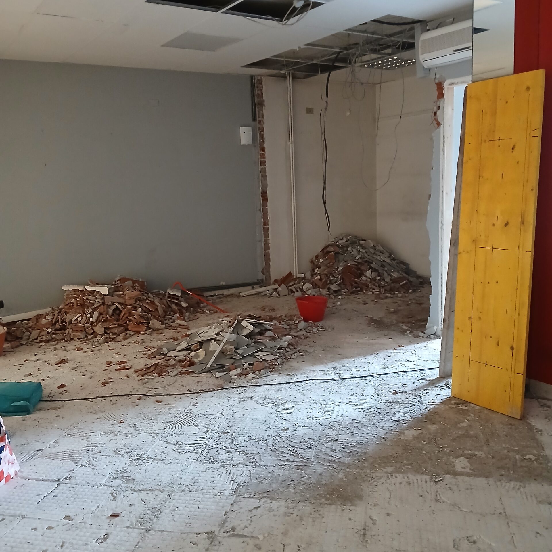Ristrutturazione studio medico Settimo Torinese — cantiere 4